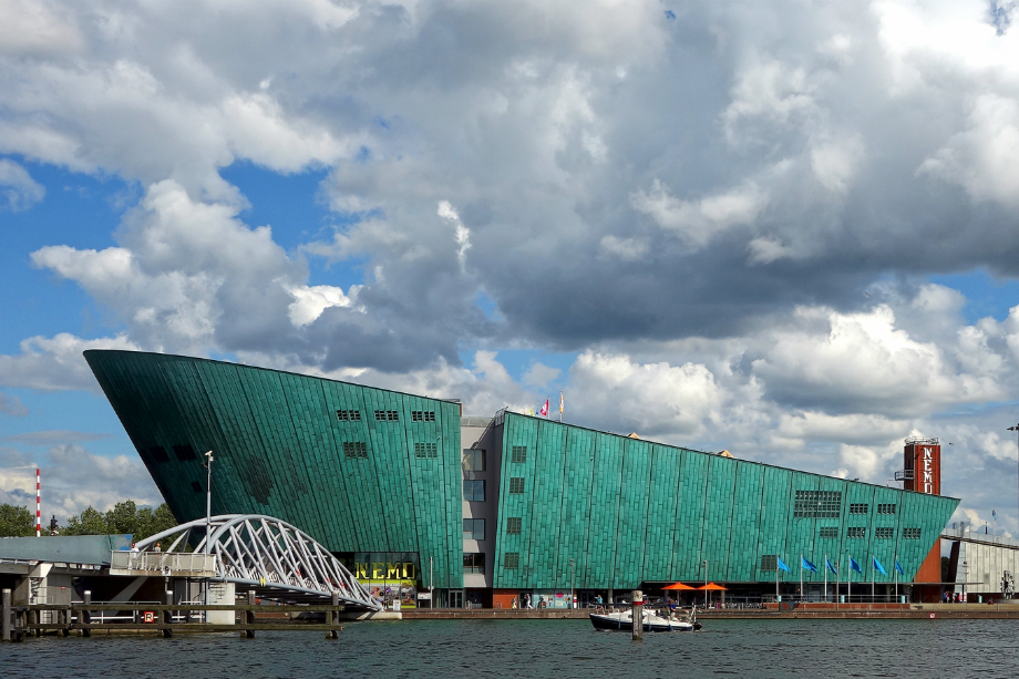 Nemo science museum amsterdam