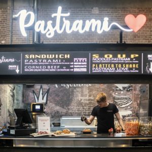 Nieuw in De Foodhallen: het perfecte broodje Pastrami
