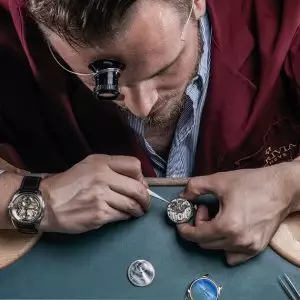 Xupes opent in De Bijenkorf met vintage horloges pop-up