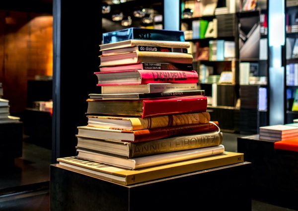 Amsterdammers kopen hun boeken bij de Amsterdamse boekhandel