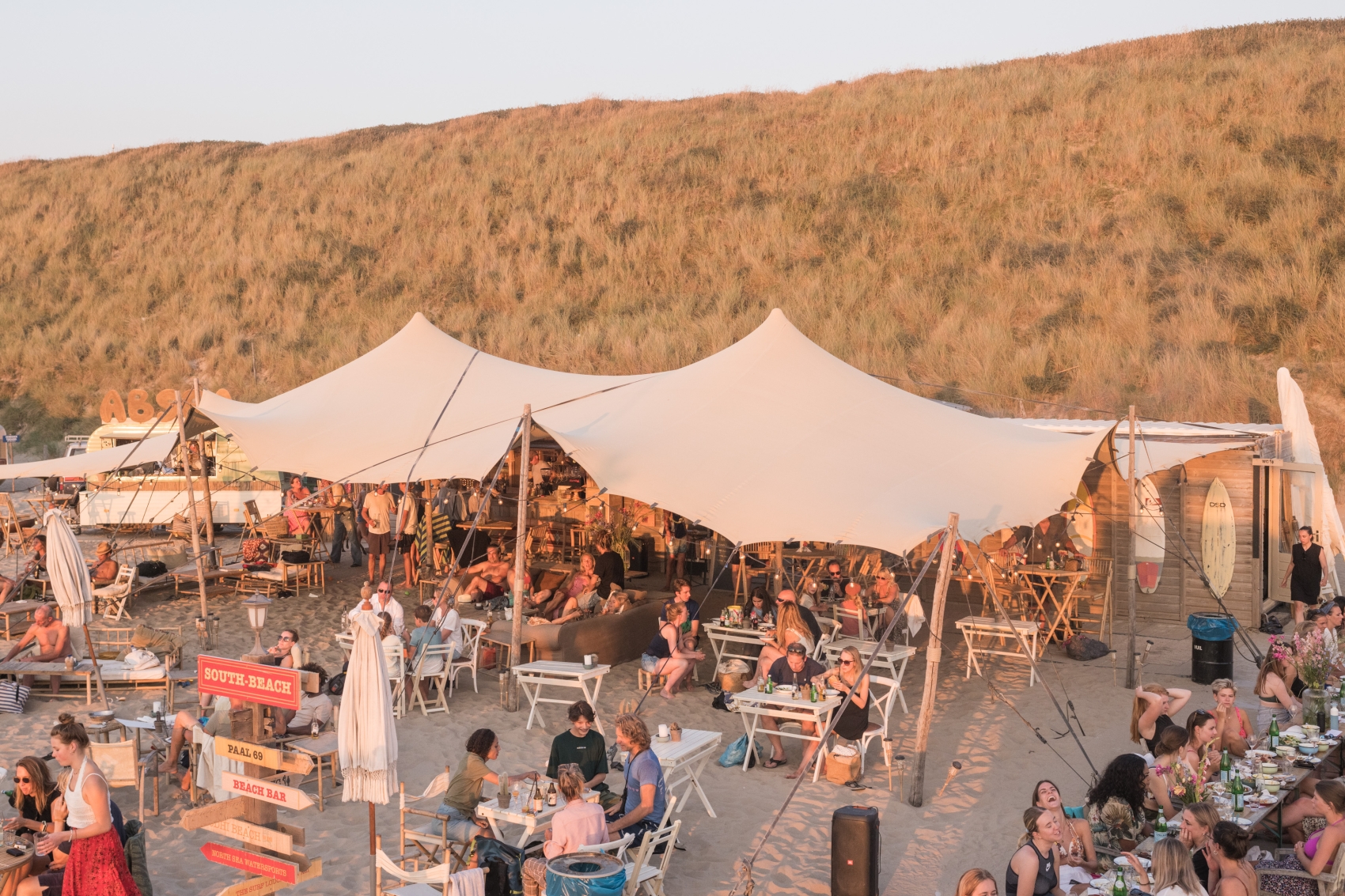 Paal 69 is an oasis in the hustle and bustle of Zandvoort